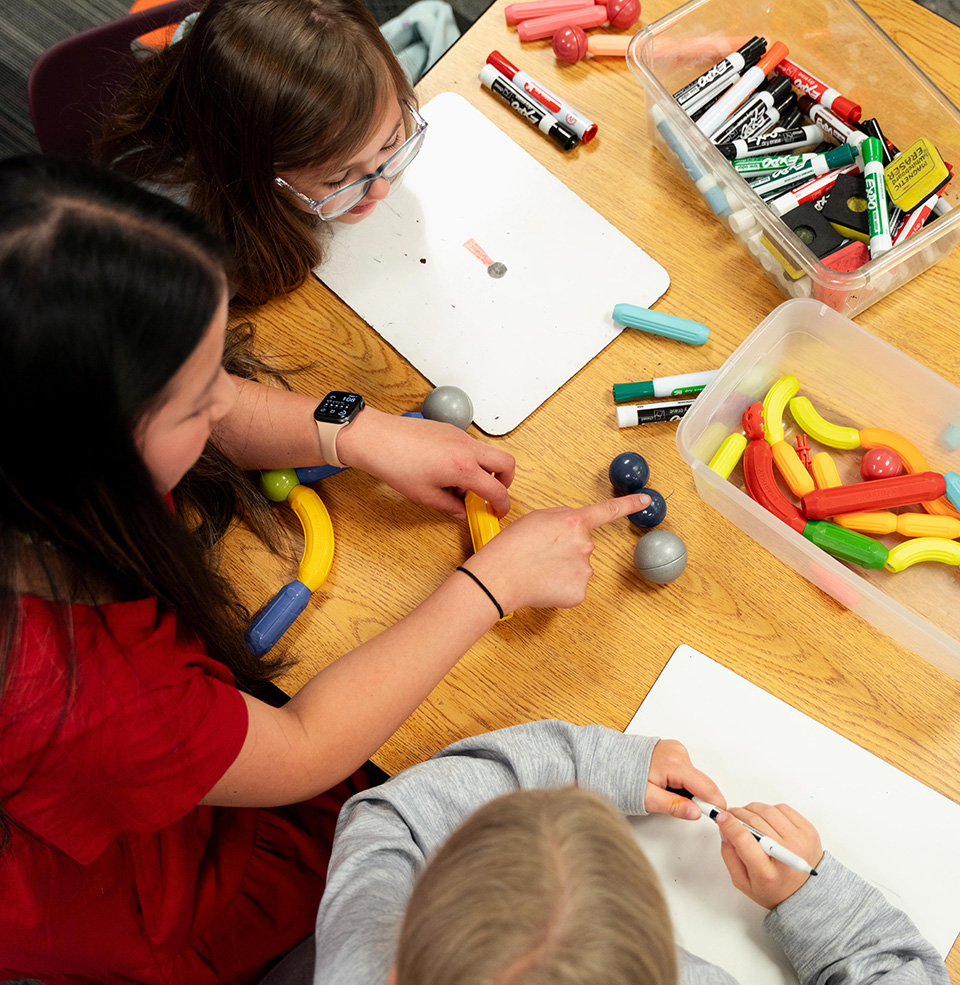 Overview of students and teacher counting.