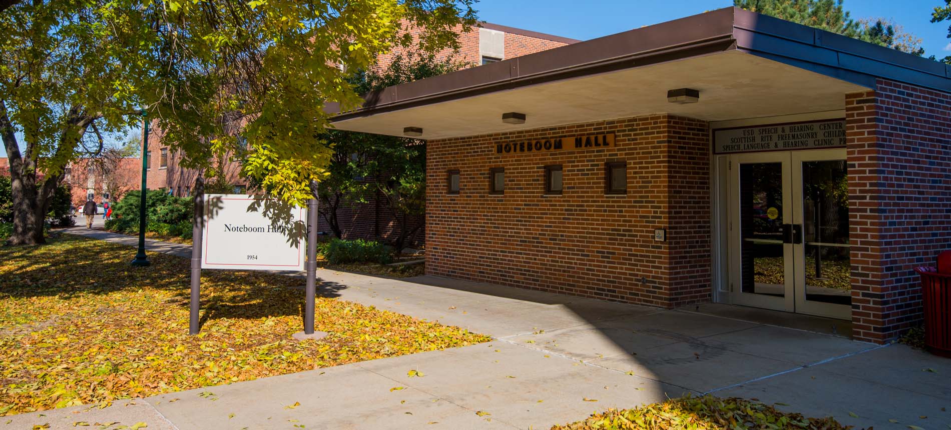 The exterior of Noteboom Hall.