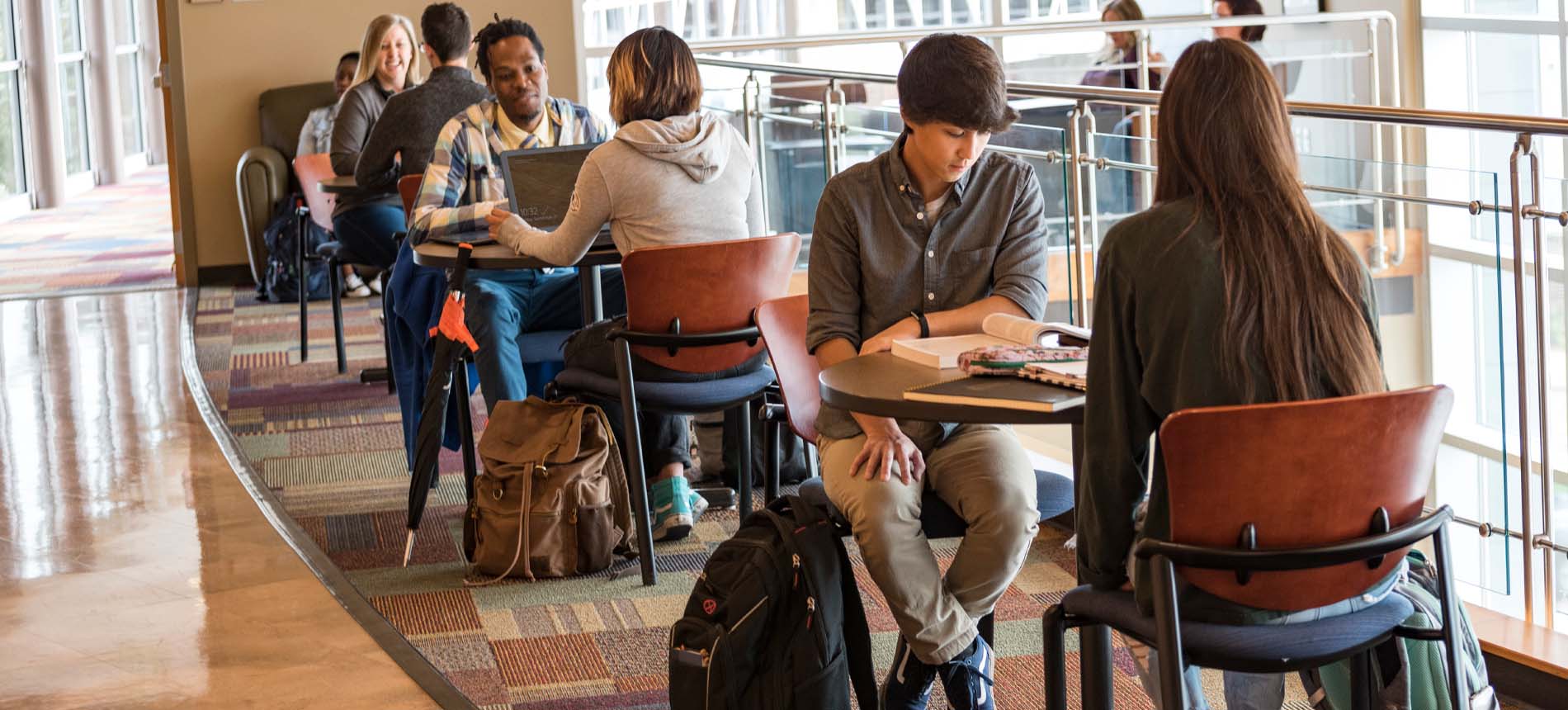 Students studying in Sioux Falls.