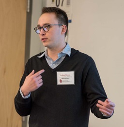 Student Presenting at i2i Business Model Competition.