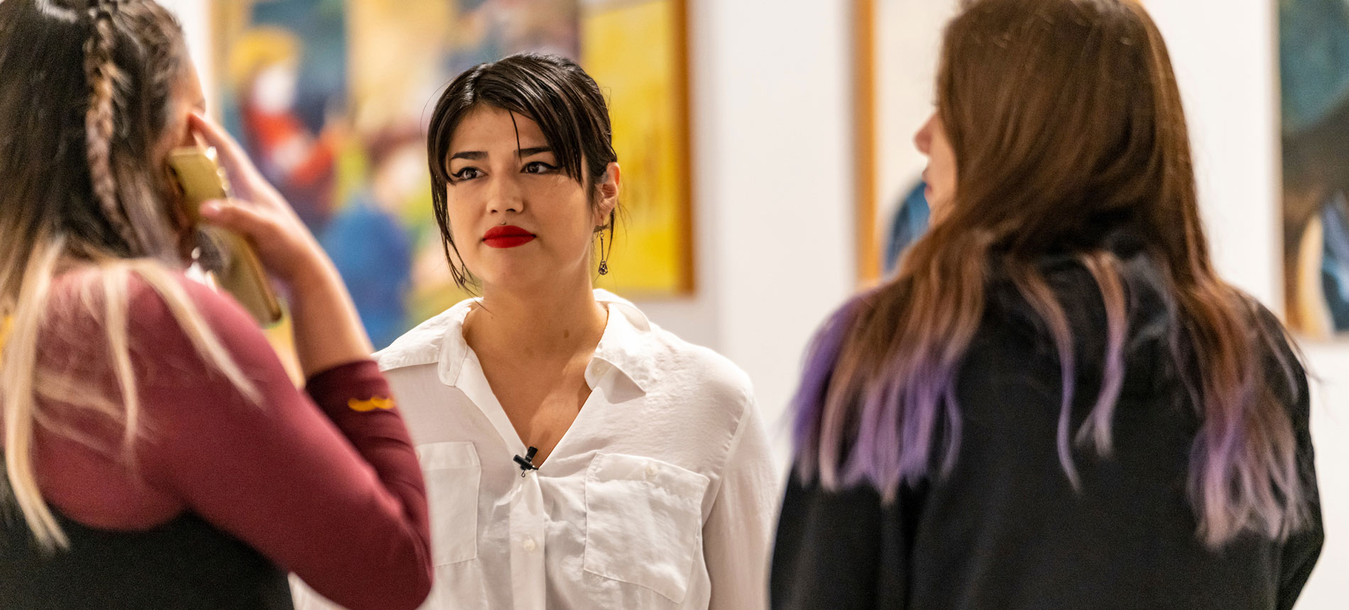Students gather in the main gallery during the annual OHSAI event.