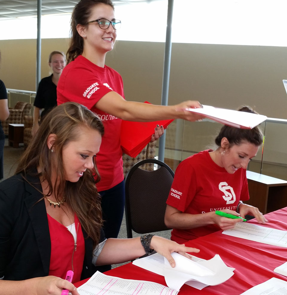 Graduate School staff welcome new incoming graduate students at orientation