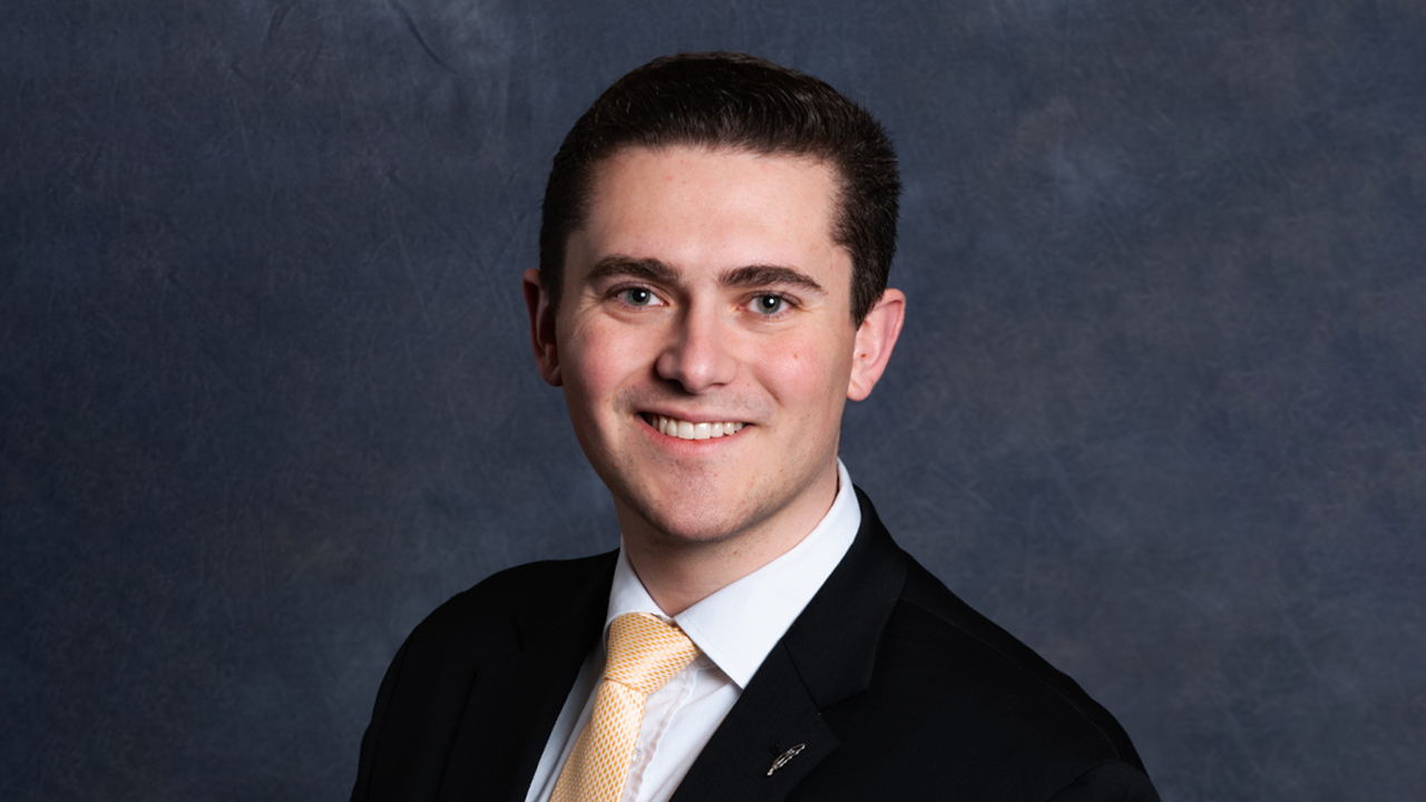 A headshot of Anthony Leonardi.