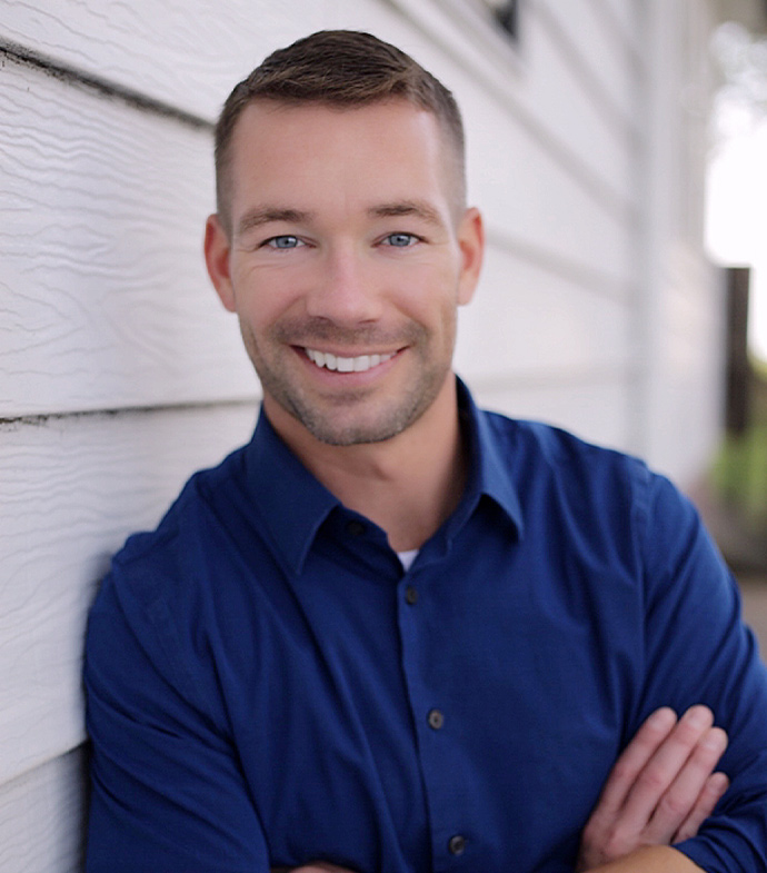 Dustin Pratt smiling.