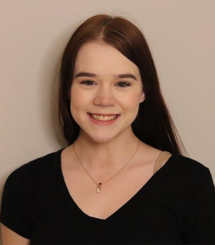 Success story Maleah Wright smiling.