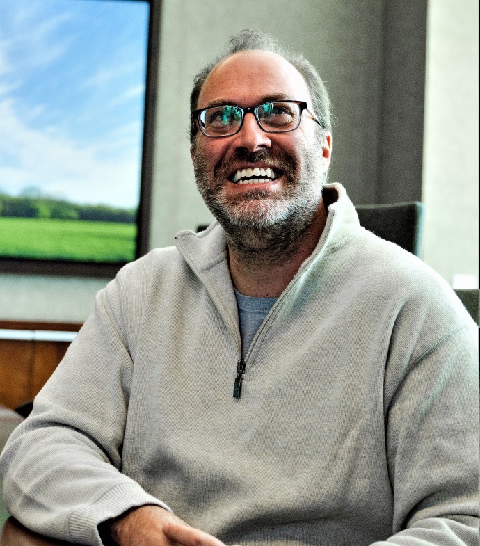 Success story Taylor Keadle smiling.